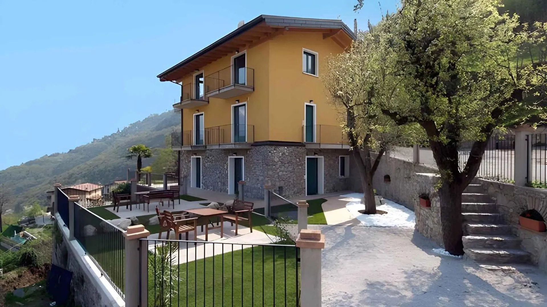 Apartment Priezzo-Sompriezzo 1 Tremosine Italy